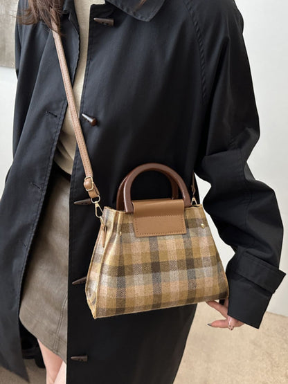 Contrast Plaid Trapezoid Shape Crossbody Bag | Trending Crossbody Bags | Fall Fashion