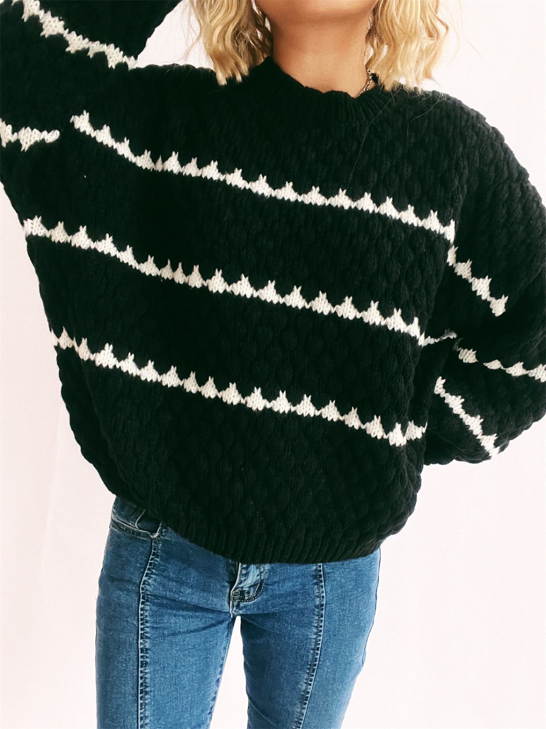 Contrast Stripes Round Neck Long Sleeve Sweater | Winter Fashion | Cozy Weaher