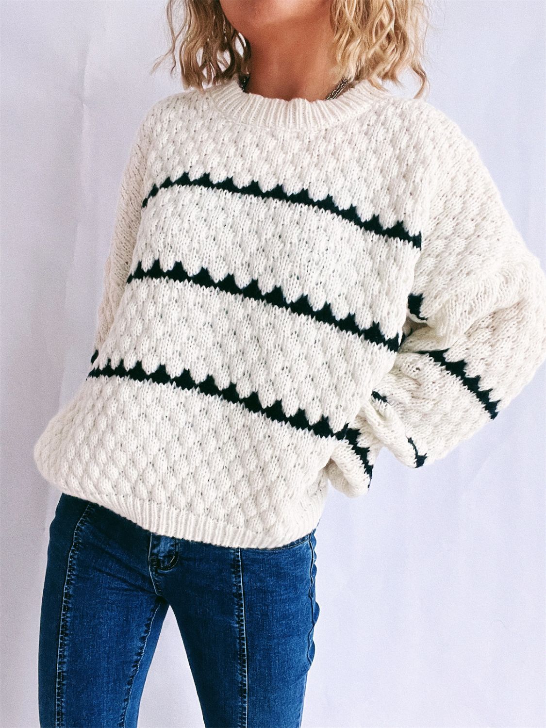 Contrast Stripes Round Neck Long Sleeve Sweater | Winter Fashion | Cozy Weaher